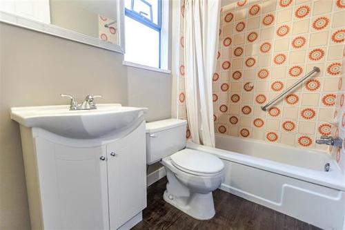 262257641-17 at 7485 Lawrence, Montecito, Burnaby North 262257641-17 at 7485 Lawrence, Montecito, Burnaby North