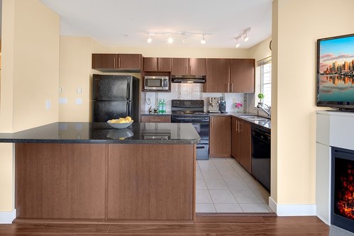 kitchen-2 at 212 - 19388 65 Avenue, Surrey