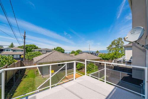 262486378-3 at 6439 Brantford, Upper Deer Lake, Burnaby South