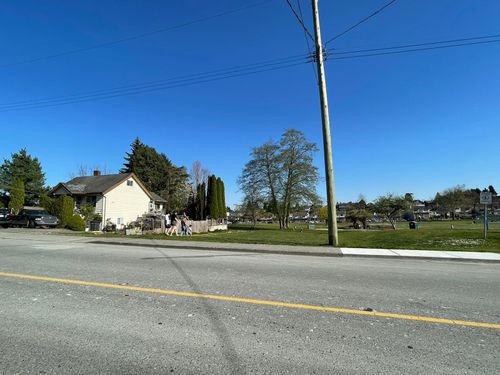 photo-2021-04-18-17-03-29 at 7310 14th Avenue, Edmonds BE, Burnaby East