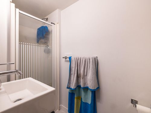 2551-belloc-st-north-vancouver-bc-v7h-1h9-canada-035-031-bathroom-mls_size at 2551 Belloc Street, Blueridge NV, North Vancouver 2551-belloc-st-north-vancouver-bc-v7h-1h9-canada-035-031-bathroom-mls_size at 2551 Belloc Street, Blueridge NV, North Vancouver