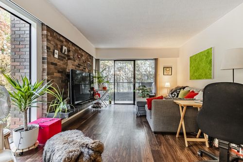2275-w-40th-ave-204-vancouver-large-003-004-living-room-1500x1000-72dpi at 204 - 2275 W 40th Avenue, Kerrisdale, Vancouver West