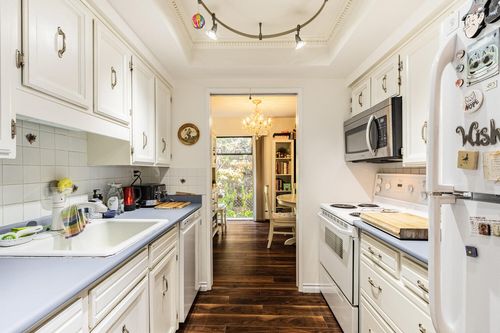 2275-w-40th-ave-204-vancouver-large-009-012-kitchen-1500x1000-72dpi at 204 - 2275 W 40th Avenue, Kerrisdale, Vancouver West