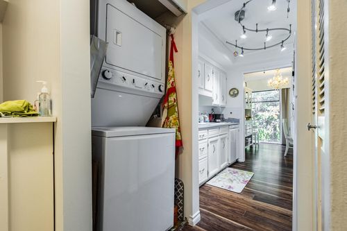 2275-w-40th-ave-204-vancouver-large-015-019-laundry-1500x1000-72dpi at 204 - 2275 W 40th Avenue, Kerrisdale, Vancouver West