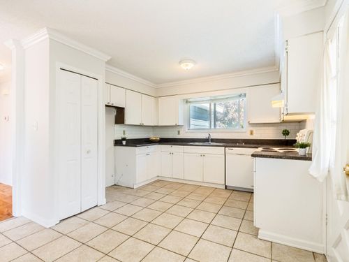 9332-monkland-pl-surrey-bc-v3v-6m4-canada-007-005-kitchen-mls_size at 9332 Monkland Place, Bear Creek Green Timbers, Surrey 9332-monkland-pl-surrey-bc-v3v-6m4-canada-007-005-kitchen-mls_size at 9332 Monkland Place, Bear Creek Green Timbers, Surrey