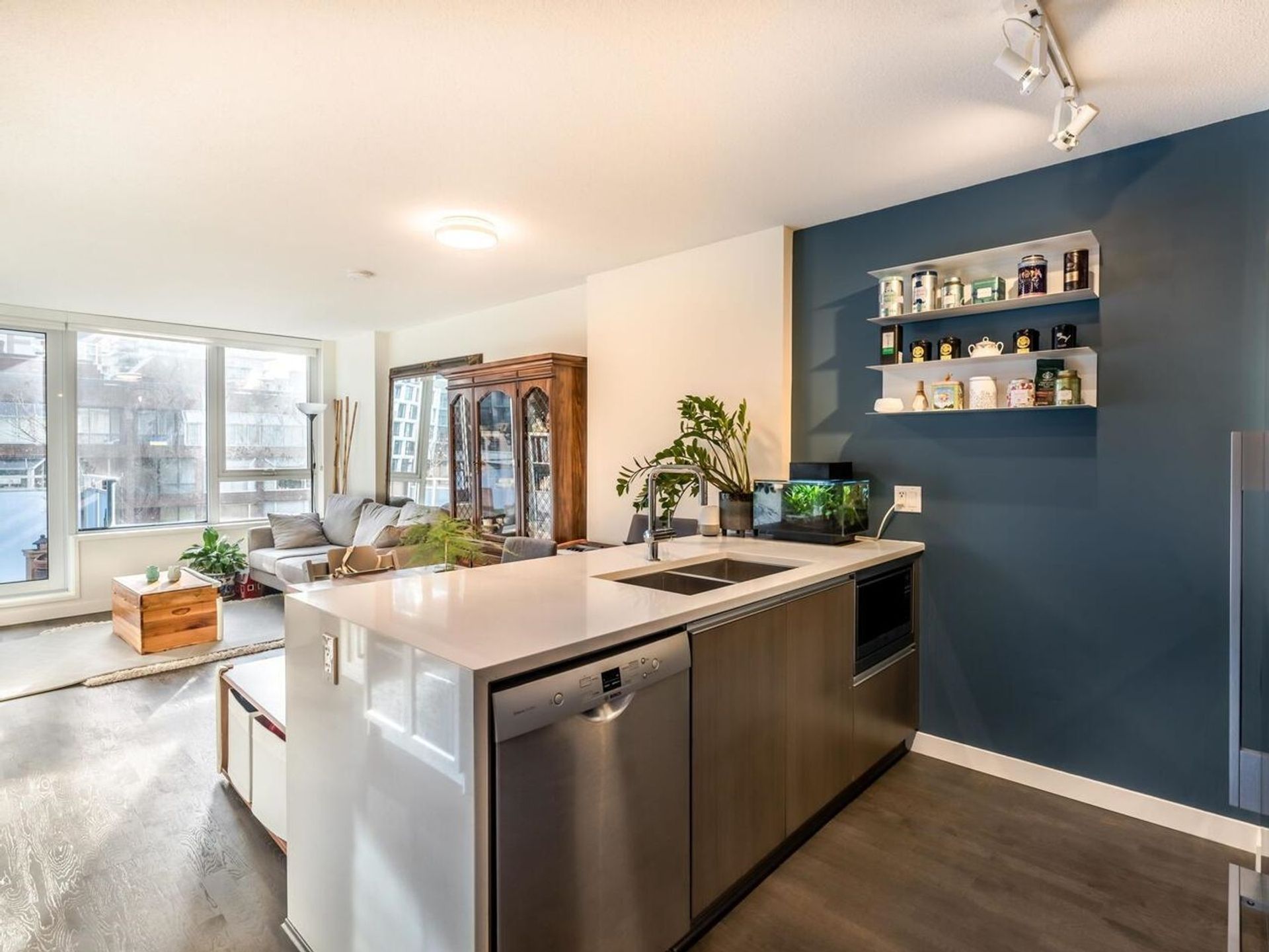 806 - 1009 Harwood Street, West End VW, Vancouver West  by Exponential Real Estate Professionals 806 - 1009 Harwood Street, West End VW, Vancouver West