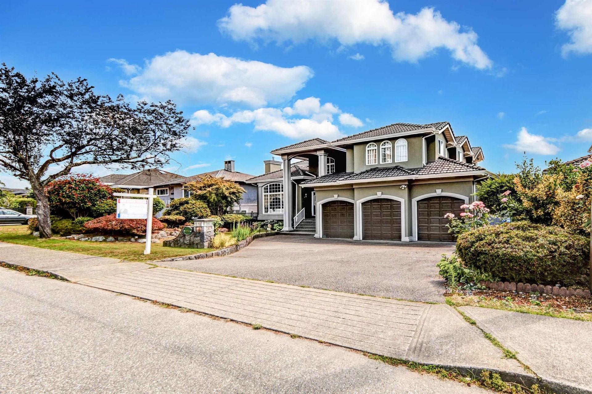 6850 Kitchener Street, Sperling-Duthie, Burnaby North  by Exponential Real Estate Professionals 6850 Kitchener Street, Sperling-Duthie, Burnaby North