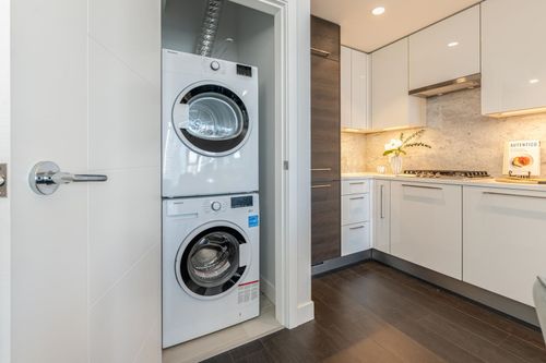 4458-beresford-street-metrotown-burnaby-south-05 at 1602 - 4458 Beresford Street, Metrotown, Burnaby South