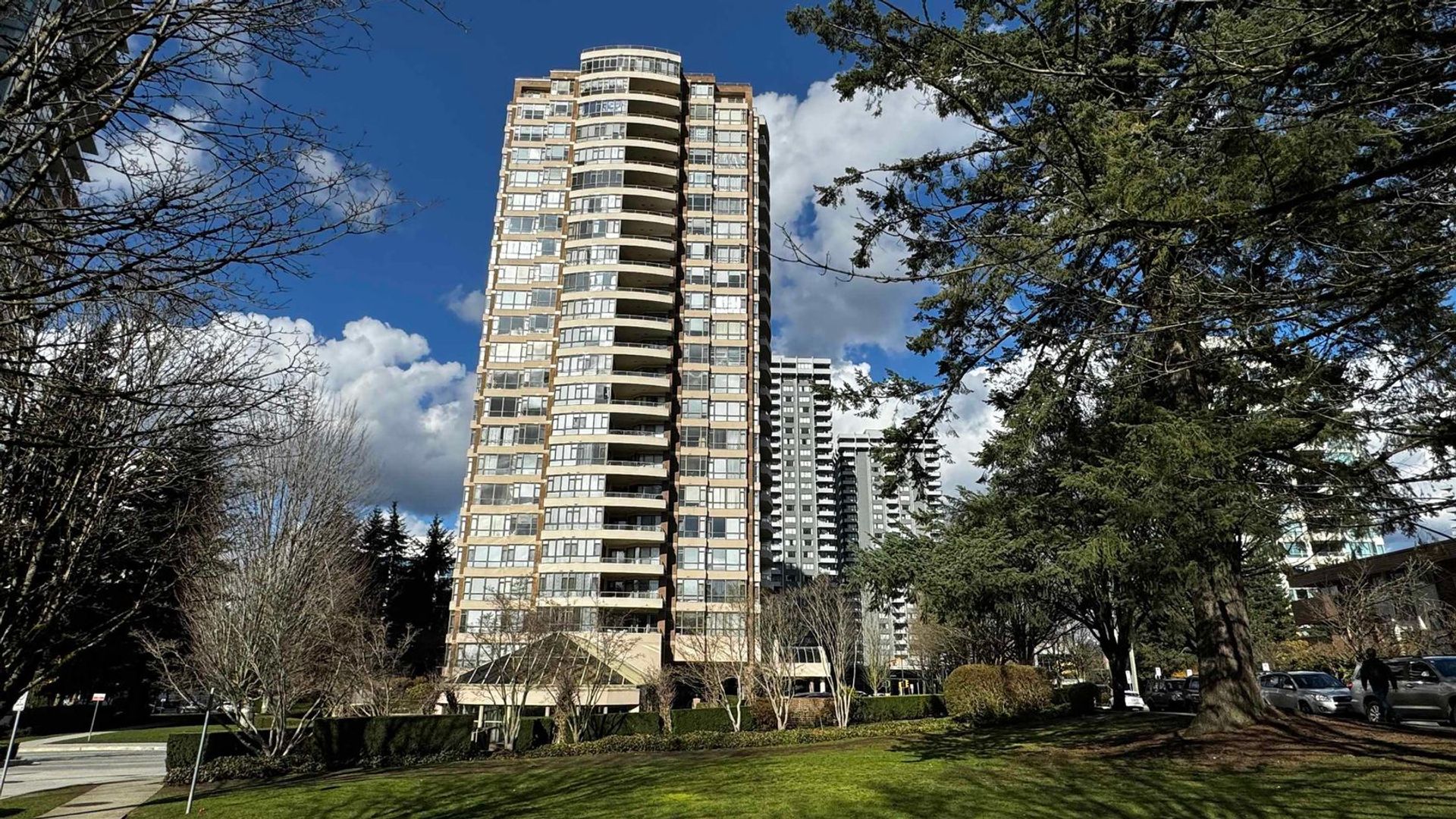 606 - 5885 Olive Avenue, Metrotown, Burnaby South  by Exponential Real Estate Professionals 606 - 5885 Olive Avenue, Metrotown, Burnaby South