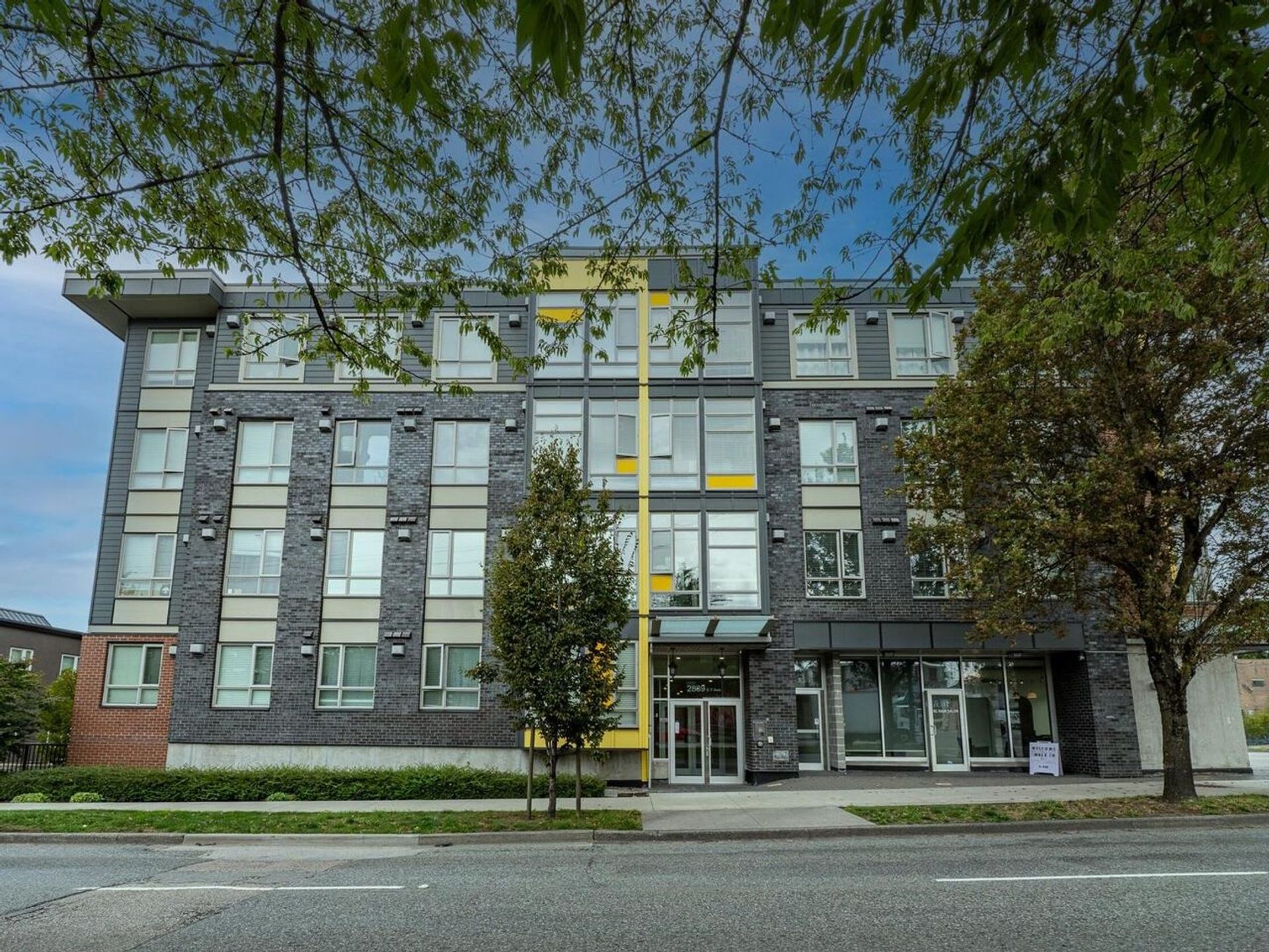 215 - 2889 E 1st Avenue, Renfrew VE, Vancouver East  by Exponential Real Estate Professionals 215 - 2889 E 1st Avenue, Renfrew VE, Vancouver East