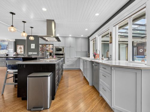 1052-corona-crescent-chineside-coquitlam-05 at 1052 Corona Crescent, Chineside, Coquitlam