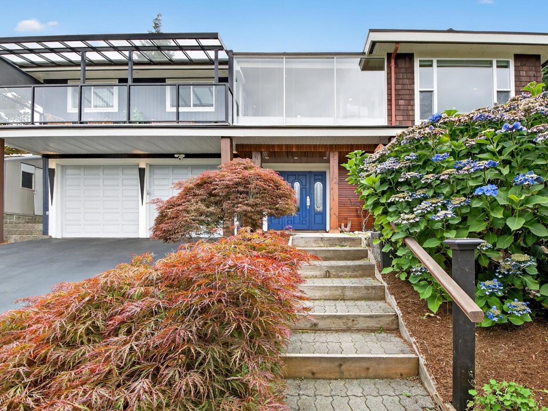 1052 Corona Crescent, Chineside, Coquitlam 