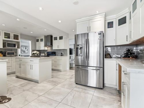 7640-lawrence-drive-montecito-burnaby-north-09 at 7640 Lawrence Drive, Montecito, Burnaby North