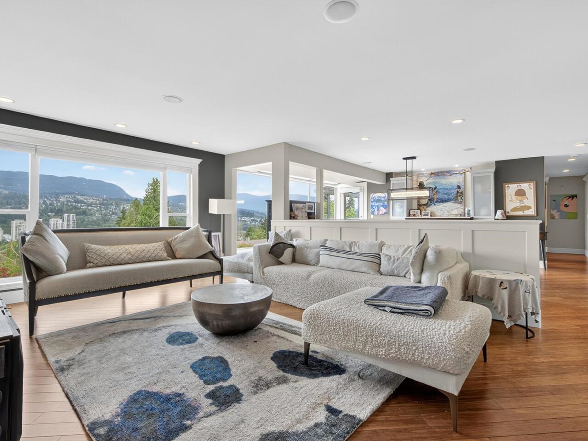 1052 Corona Crescent, Chineside, Coquitlam 