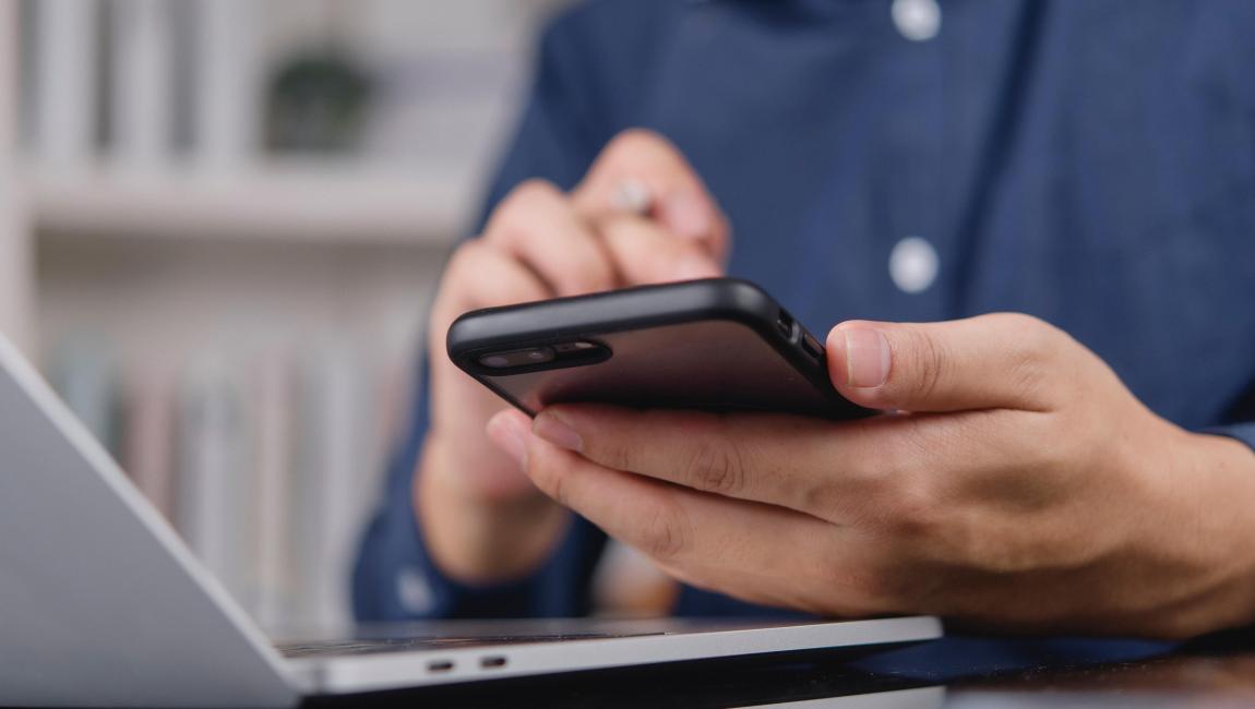 Clear Communication & Responsiveness 