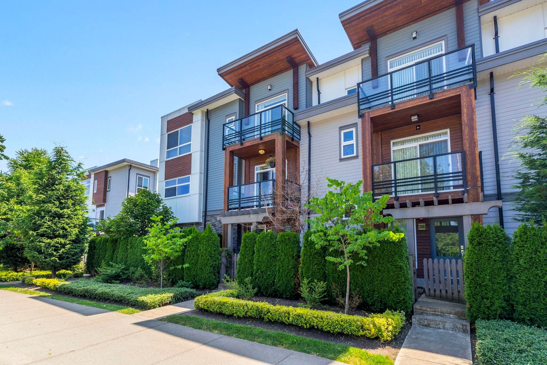 37 - 7947 209 Street, Willoughby Heights, Langley photo number 1
