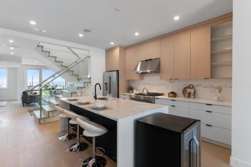 340-e-keith-road-central-lonsdale-north-vancouver-06 at 340 E Keith Road, Central Lonsdale, North Vancouver