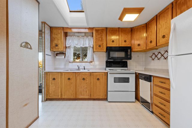 19702-poplar-drive-central-meadows-pitt-meadows-21 at 19702 Poplar Drive, Central Meadows, Pitt Meadows 19702-poplar-drive-central-meadows-pitt-meadows-21 at 19702 Poplar Drive, Central Meadows, Pitt Meadows