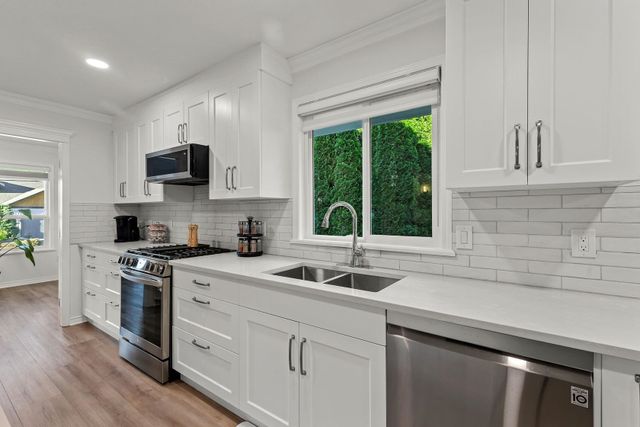 35688-ledgeview-drive-abbotsford-east-abbotsford-14 at 35688 Ledgeview Drive, Abbotsford East, Abbotsford 35688-ledgeview-drive-abbotsford-east-abbotsford-14 at 35688 Ledgeview Drive, Abbotsford East, Abbotsford