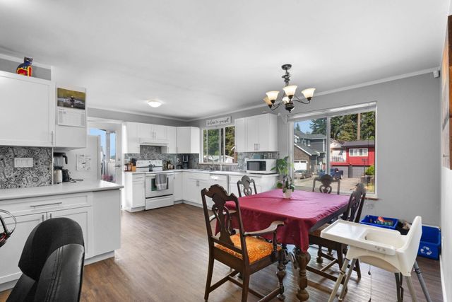 2529-magnolia-crescent-abbotsford-west-abbotsford-09 at 2529 Magnolia Crescent, Abbotsford West, Abbotsford 2529-magnolia-crescent-abbotsford-west-abbotsford-09 at 2529 Magnolia Crescent, Abbotsford West, Abbotsford