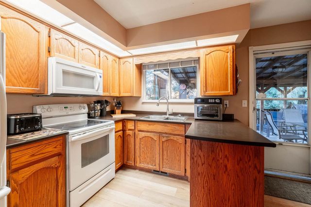 8013-dunsmuir-street-mission-bc-mission-10 at 8013 Dunsmuir Street, Mission BC, Mission 8013-dunsmuir-street-mission-bc-mission-10 at 8013 Dunsmuir Street, Mission BC, Mission