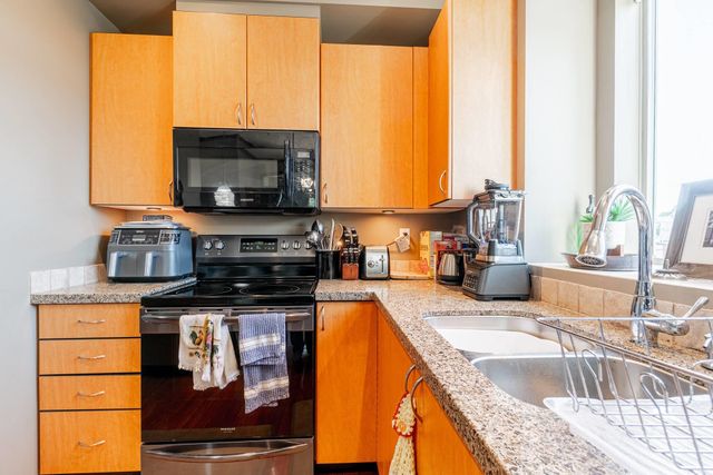 33485-south-fraser-way-central-abbotsford-abbotsford-10 at 312 - 33485 South Fraser Way, Central Abbotsford, Abbotsford 33485-south-fraser-way-central-abbotsford-abbotsford-10 at 312 - 33485 South Fraser Way, Central Abbotsford, Abbotsford