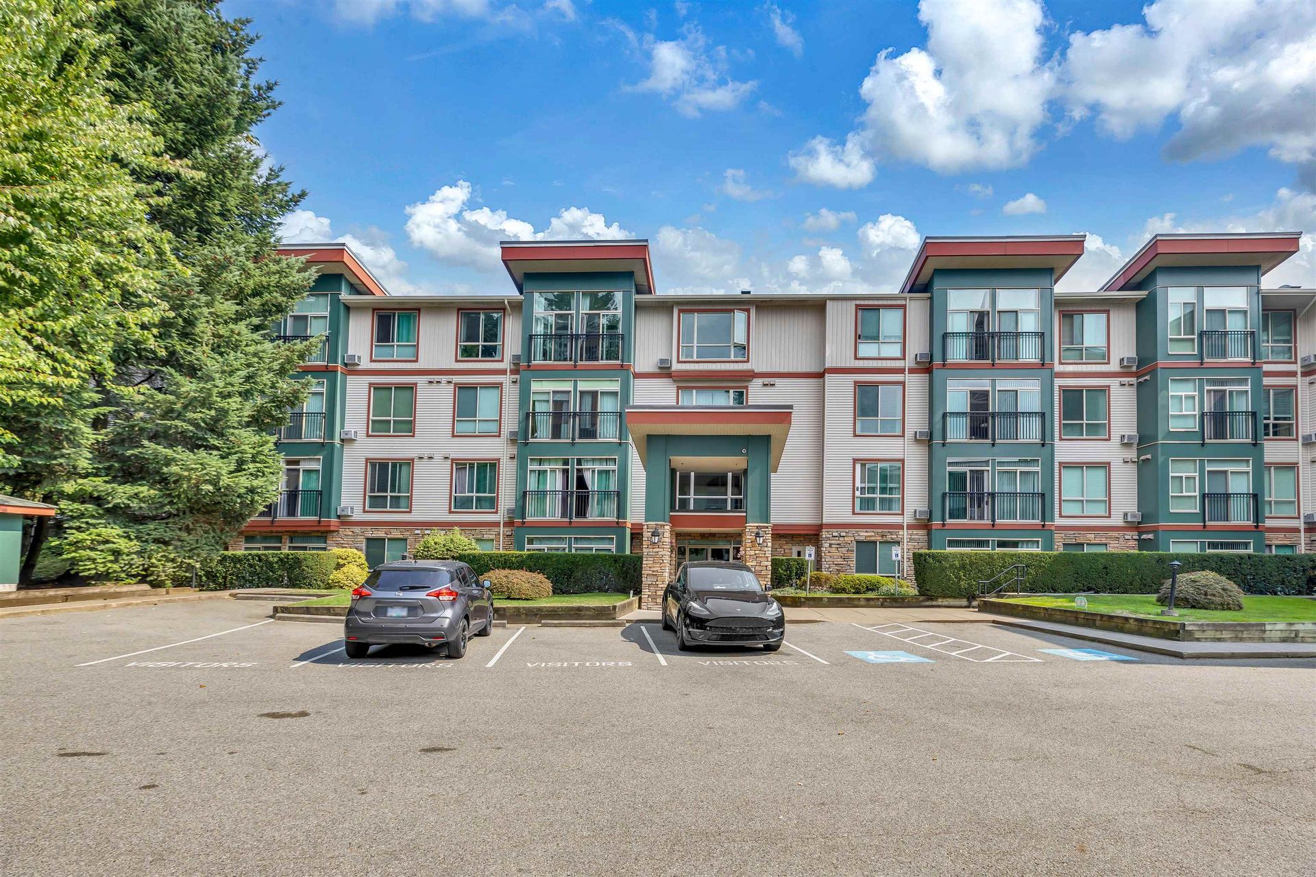 312 - 33485 South Fraser Way, Central Abbotsford, Abbotsford photo number 1 312 - 33485 South Fraser Way, Central Abbotsford, Abbotsford photo number 1