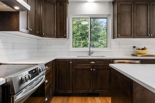 35390-rockwell-drive-abbotsford-east-abbotsford-08 at 35390 Rockwell Drive, Abbotsford East, Abbotsford 35390-rockwell-drive-abbotsford-east-abbotsford-08 at 35390 Rockwell Drive, Abbotsford East, Abbotsford