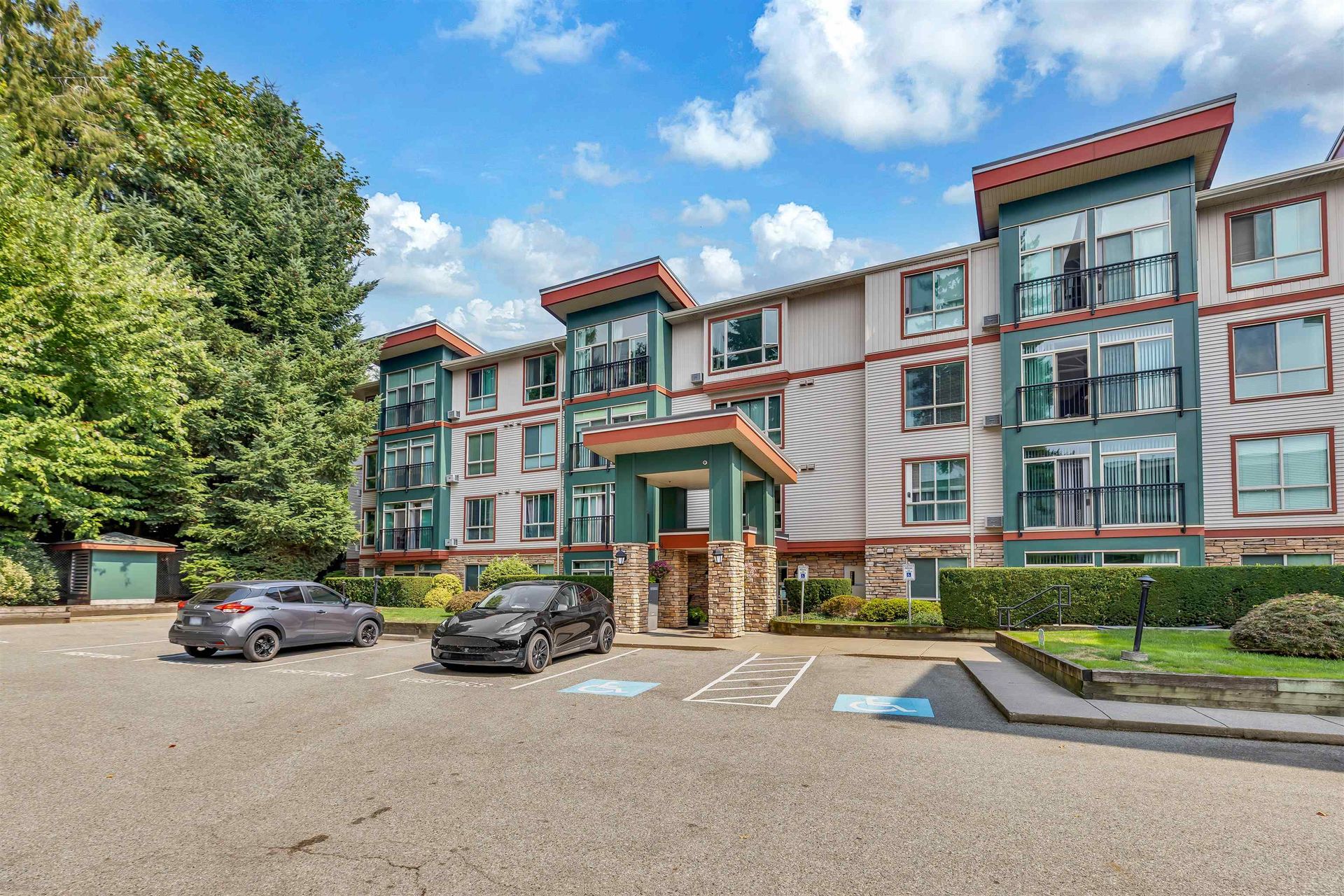 312 - 33485 South Fraser Way, Central Abbotsford, Abbotsford photo number 1