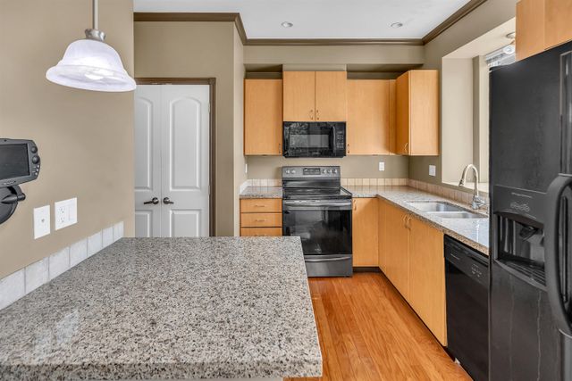 33485-south-fraser-way-central-abbotsford-abbotsford-09 at 312 - 33485 South Fraser Way, Central Abbotsford, Abbotsford