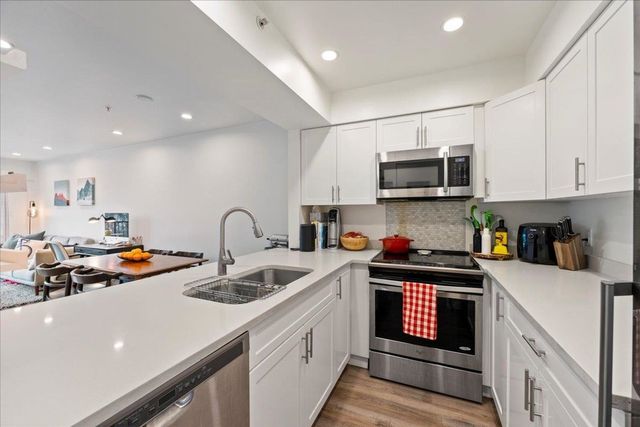 633-w-16th-avenue-fairview-vw-vancouver-west-03 at 207 - 633 W 16th Avenue, Fairview VW, Vancouver West