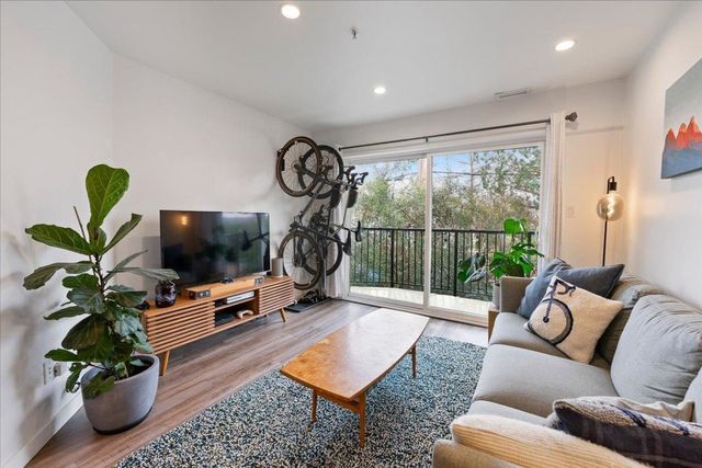 633-w-16th-avenue-fairview-vw-vancouver-west-09 at 207 - 633 W 16th Avenue, Fairview VW, Vancouver West