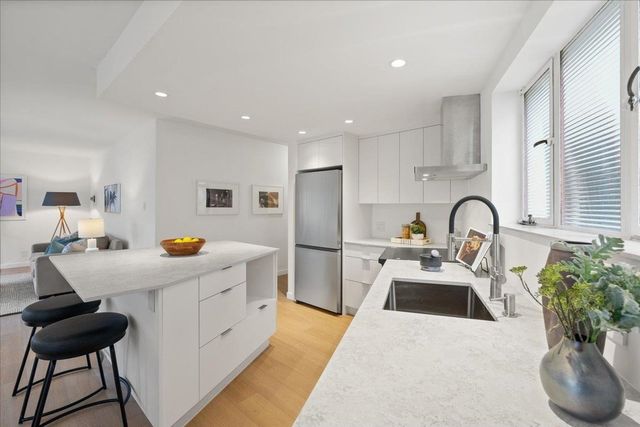 1949-beach-avenue-west-end-vw-vancouver-west-09 at 405 - 1949 Beach Avenue, West End VW, Vancouver West