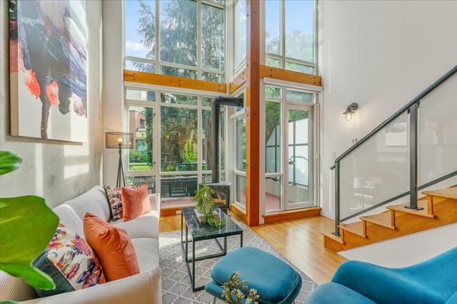 10-renaissance-square-quay-new-westminster-04 at 111 - 10 Renaissance Square, Quay, New Westminster 10-renaissance-square-quay-new-westminster-04 at 111 - 10 Renaissance Square, Quay, New Westminster