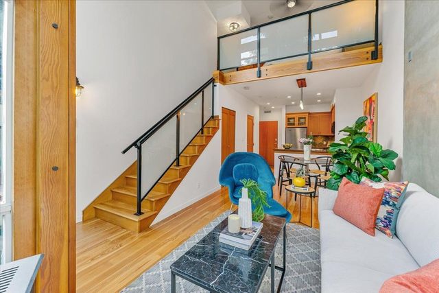 10-renaissance-square-quay-new-westminster-06 at 111 - 10 Renaissance Square, Quay, New Westminster