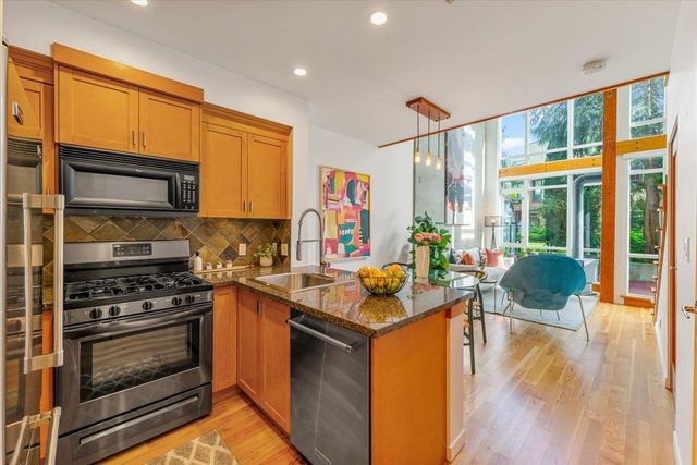 10-renaissance-square-quay-new-westminster-10 at 111 - 10 Renaissance Square, Quay, New Westminster