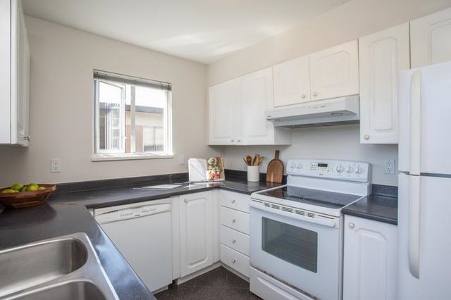 2091-vine-street-kitsilano-vancouver-west-12 at 301 - 2091 Vine Street, Kitsilano, Vancouver West 2091-vine-street-kitsilano-vancouver-west-12 at 301 - 2091 Vine Street, Kitsilano, Vancouver West