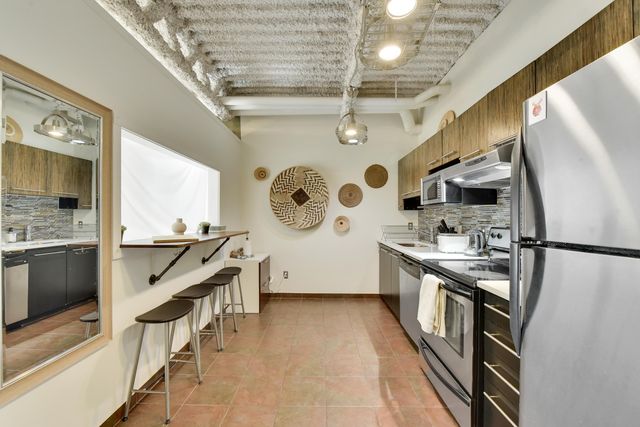 350-e-2nd-avenue-mount-pleasant-ve-vancouver-east-10 at 305 - 350 E 2nd Avenue, Mount Pleasant VE, Vancouver East