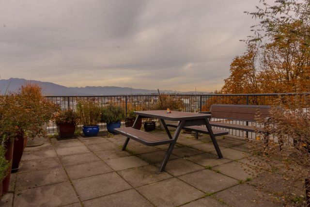 350-e-2nd-avenue-mount-pleasant-ve-vancouver-east-33 at 305 - 350 E 2nd Avenue, Mount Pleasant VE, Vancouver East