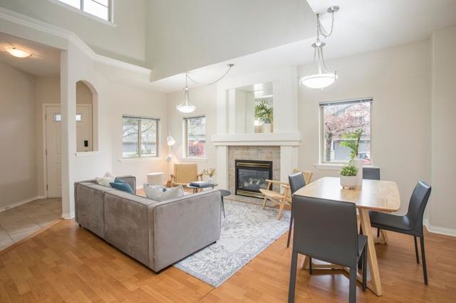 3387-king-george-boulevard-king-george-corridor-south-surrey-white-rock-06 at 7 - 3387 King George Boulevard, King George Corridor, South Surrey White Rock