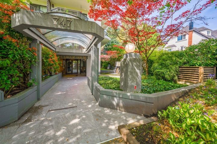 747-17th-street-ambleside-west-vancouver-23 at 401 - 747 17th Street, Ambleside, West Vancouver