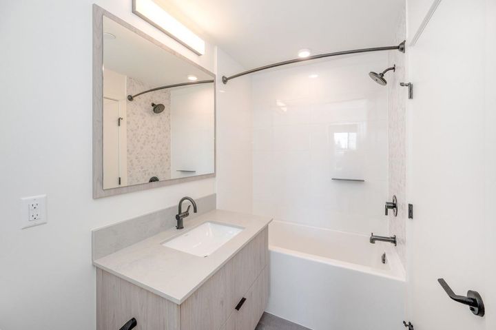 13238-105th-avenue-whalley-north-surrey-08 at 509 - 13238 105th Avenue, Whalley, North Surrey