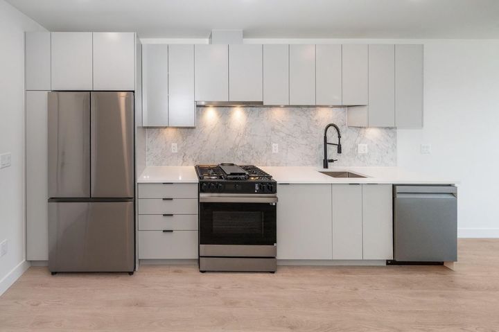 13238-105th-avenue-whalley-north-surrey-05 at 509 - 13238 105th Avenue, Whalley, North Surrey