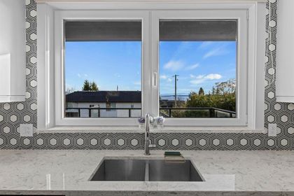 14430-mann-park-crescent-white-rock-south-surrey-white-rock-11 at 14430 Mann Park Crescent, White Rock, South Surrey White Rock