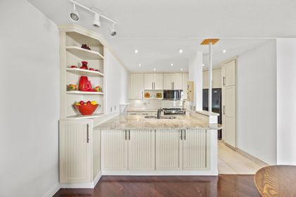 15015-victoria-avenue-white-rock-south-surrey-white-rock-05 at 504 - 15015 Victoria Avenue, White Rock, South Surrey White Rock