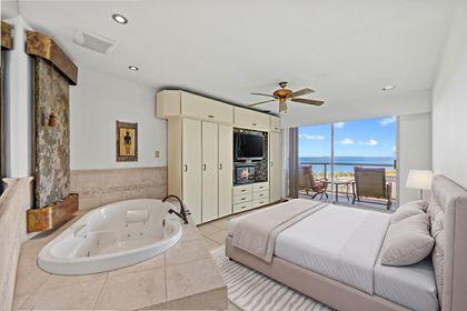 15015-victoria-avenue-white-rock-south-surrey-white-rock-19 at 504 - 15015 Victoria Avenue, White Rock, South Surrey White Rock