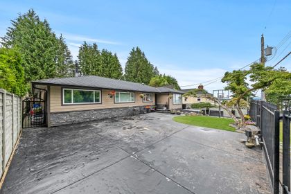 1360-everall-street-white-rock-south-surrey-white-rock-03 at 1360 Everall Street, White Rock, South Surrey White Rock