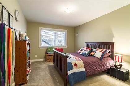 15.jpg at 14854  Avenue, King George Corridor, South Surrey White Rock