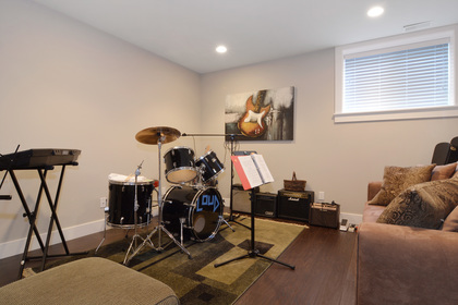 19 at 2371 132nd Street, Elgin Chantrell, South Surrey White Rock