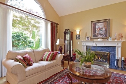 262085779-22 at 2327  Street, Elgin Chantrell, South Surrey White Rock